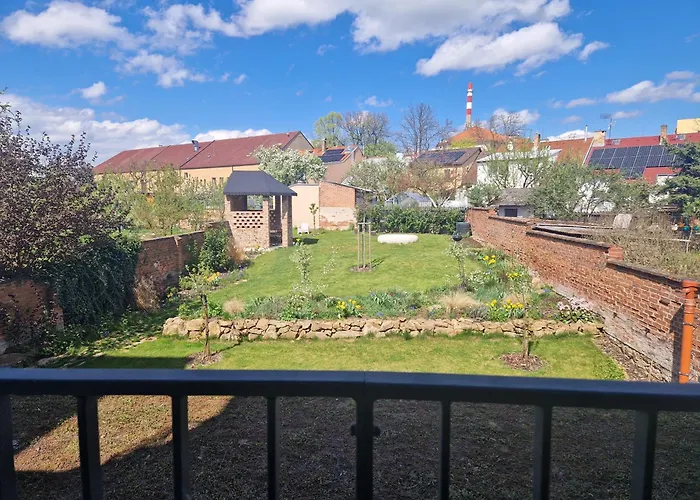 Art Nouveau Apartment With Garden In Pisek