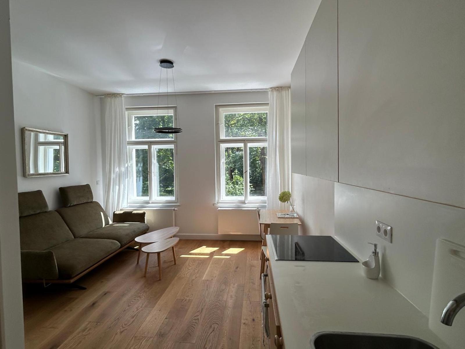 Appartement Art Nouveau With Garden In